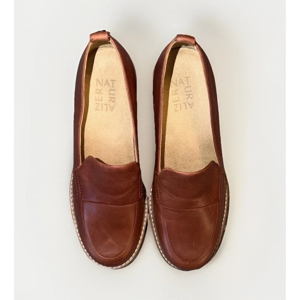 Naturalizer Woman's Darry Lug Sole Loafer Terracotta Leather Size 5.5M - Picture 2 of 8